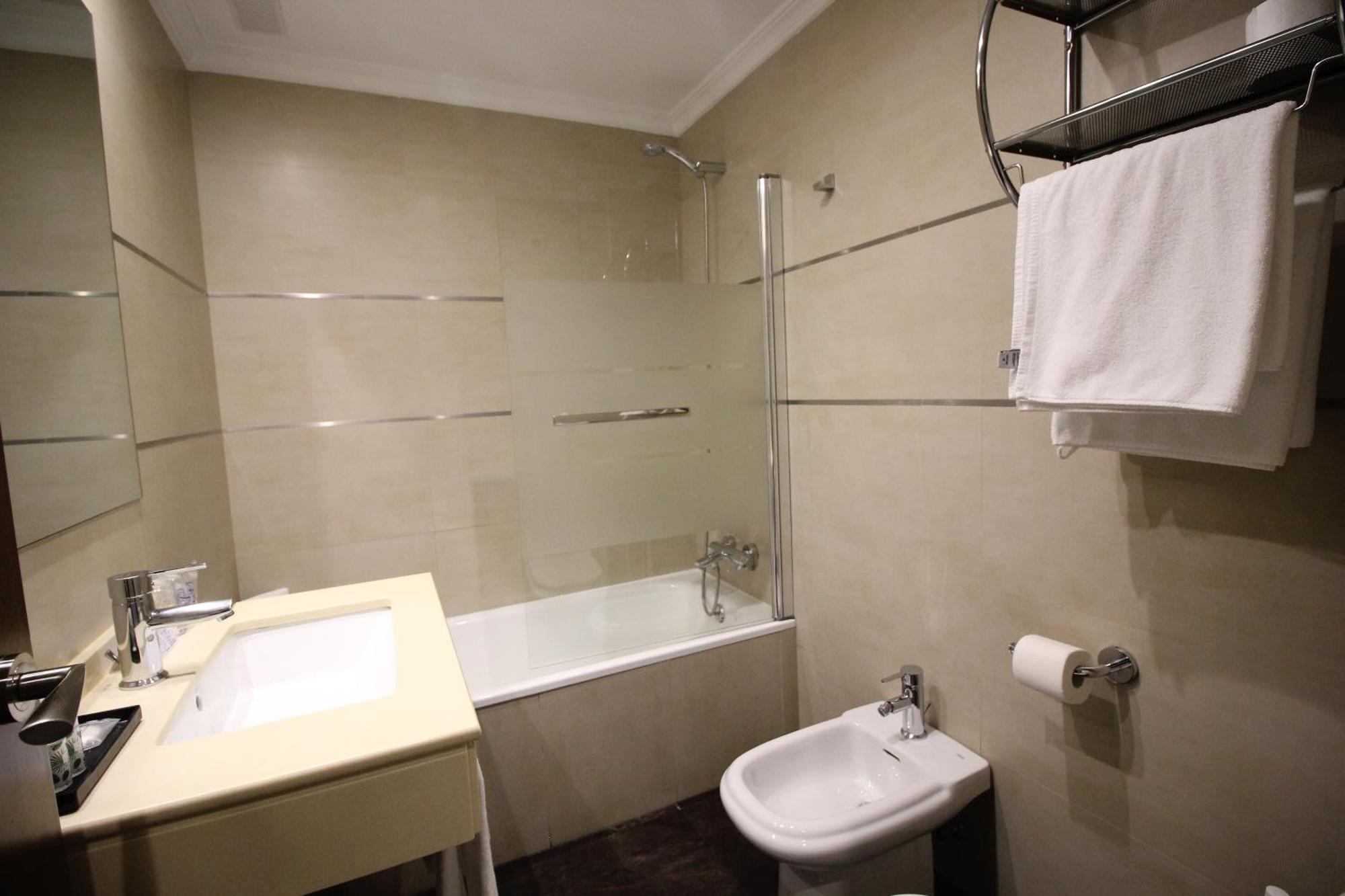 Hotel Venecia Seville Ngoại thất bức ảnh