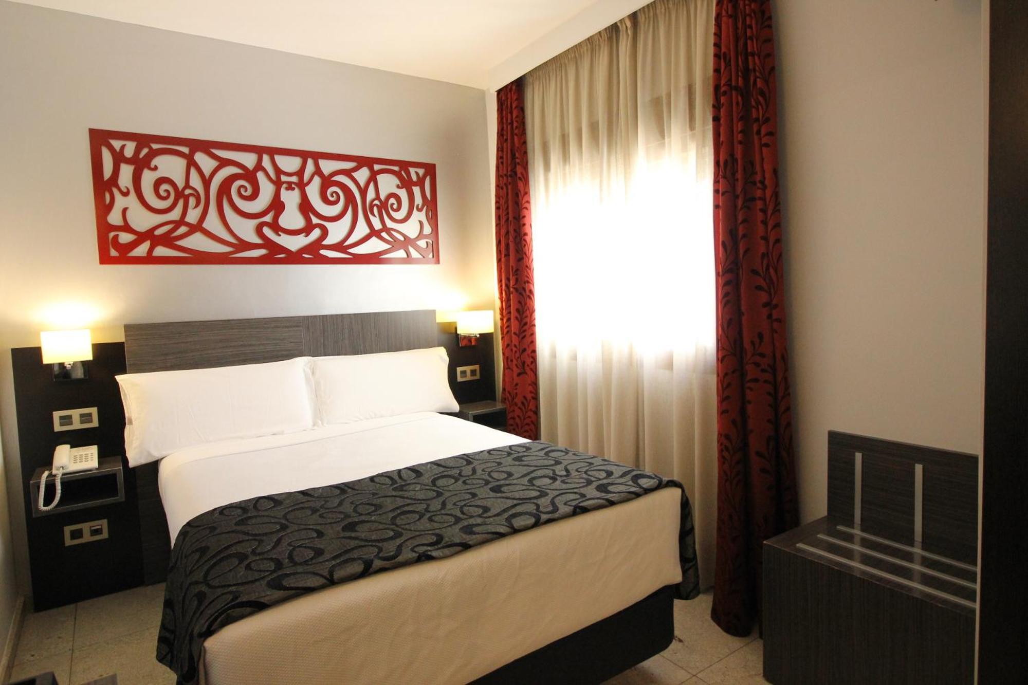 Hotel Venecia Seville Ngoại thất bức ảnh